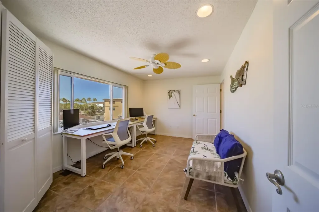 18111 1st Street E Redington Shores FL 33708