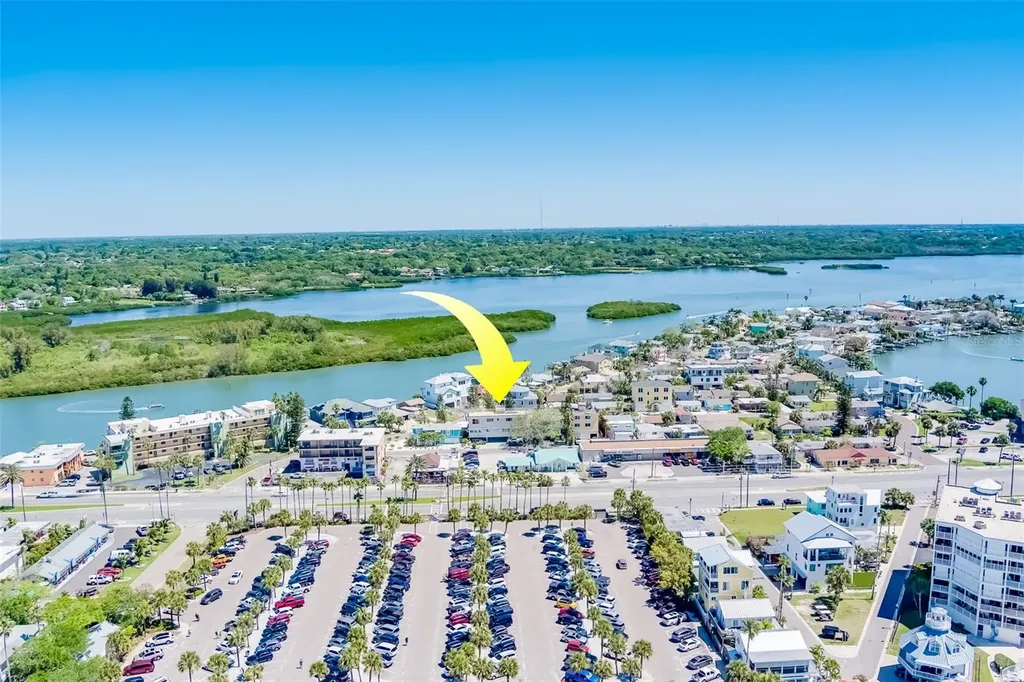 18111 1st Street E Redington Shores FL 33708