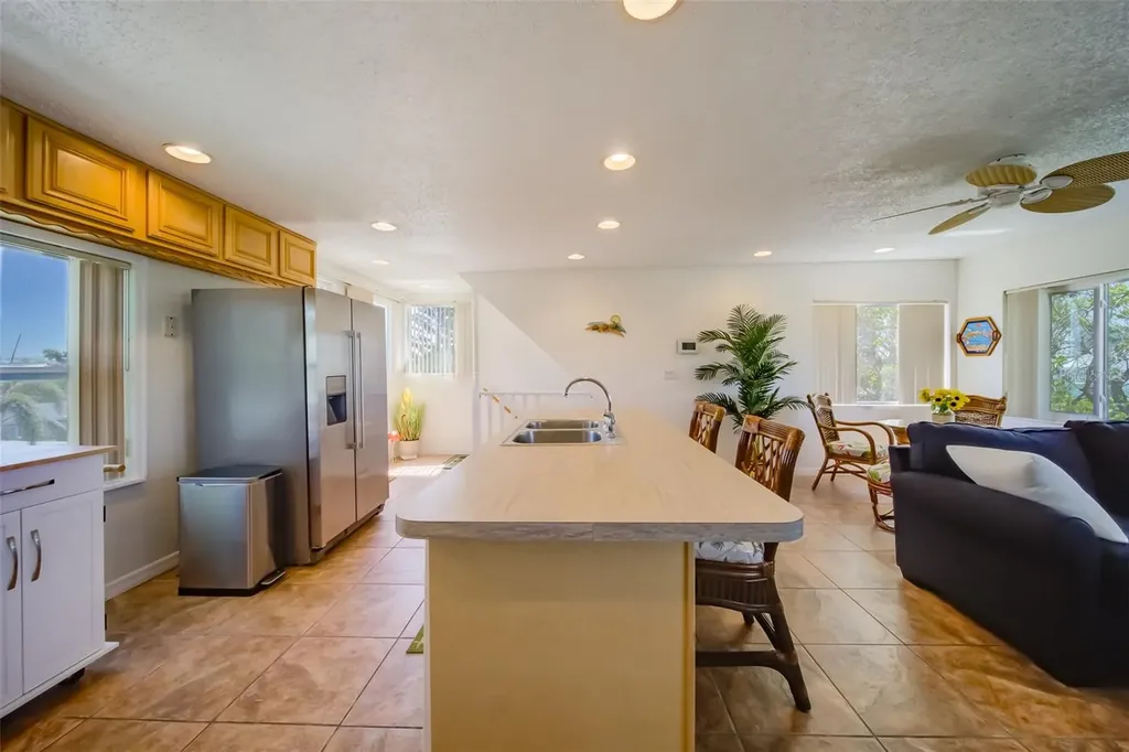 18111 1st Street E Redington Shores FL 33708