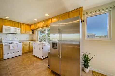 18111 1st Street E Redington Shores FL 33708