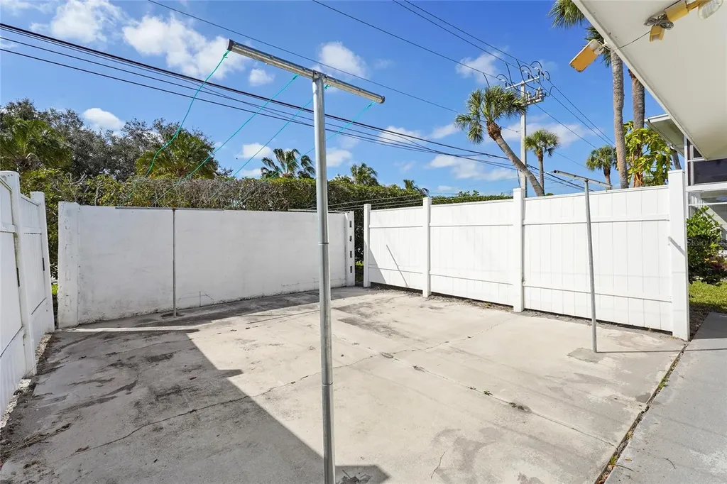 3950 Roxane Boulevard Sarasota FL 34235