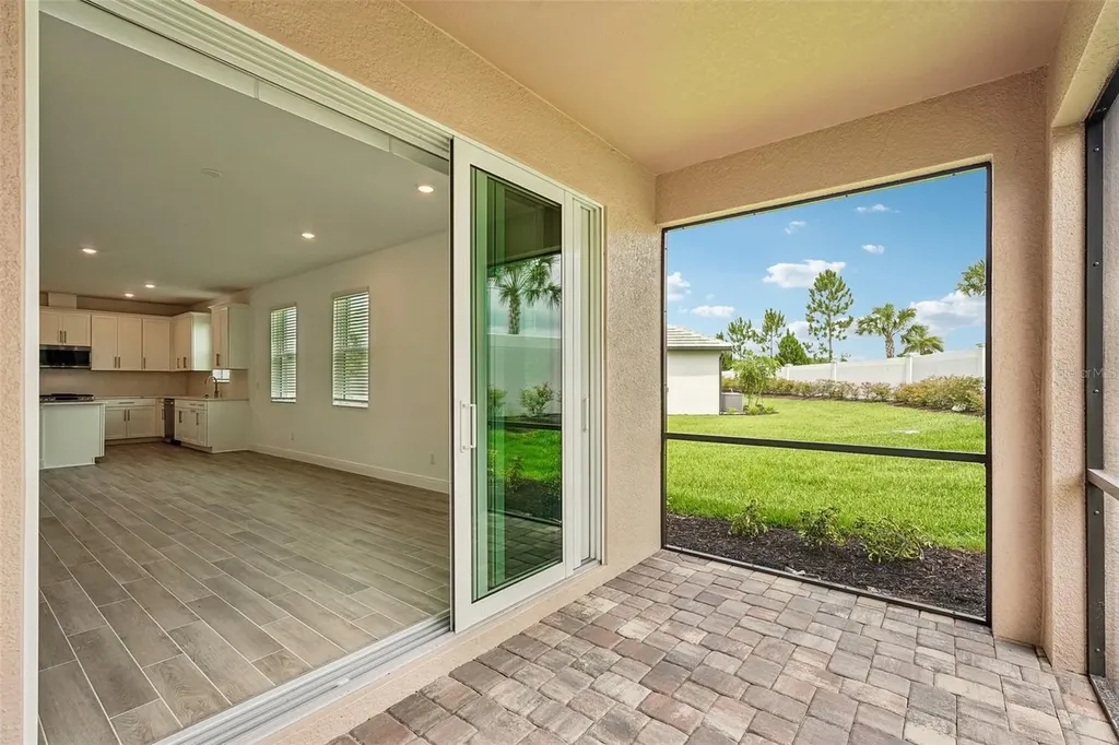 18150 Cherished Loop Lakewood Ranch FL 34211
