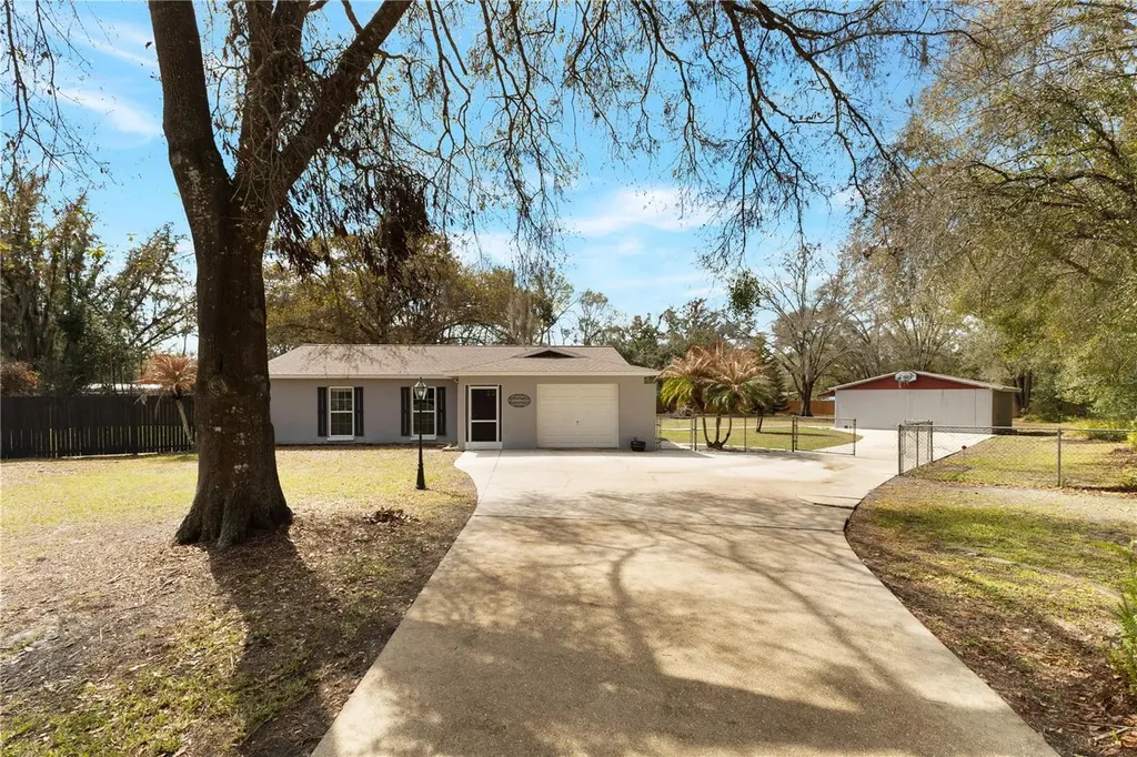 6071 Country Club Road Wesley Chapel FL 33544
