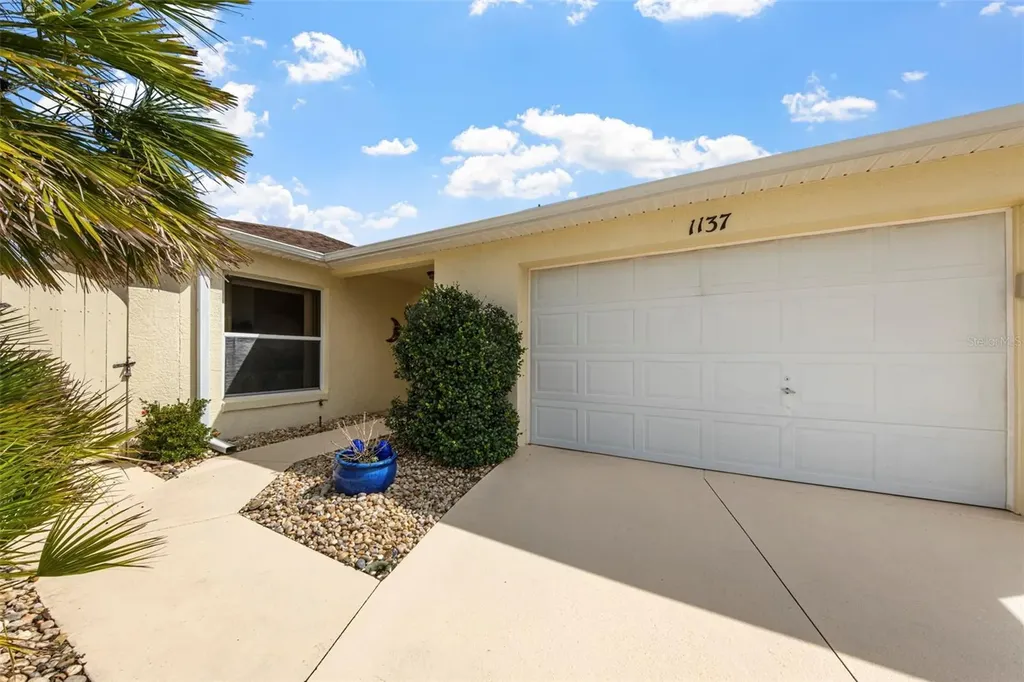 1137 Santa Cruz Drive The Villages FL 32162