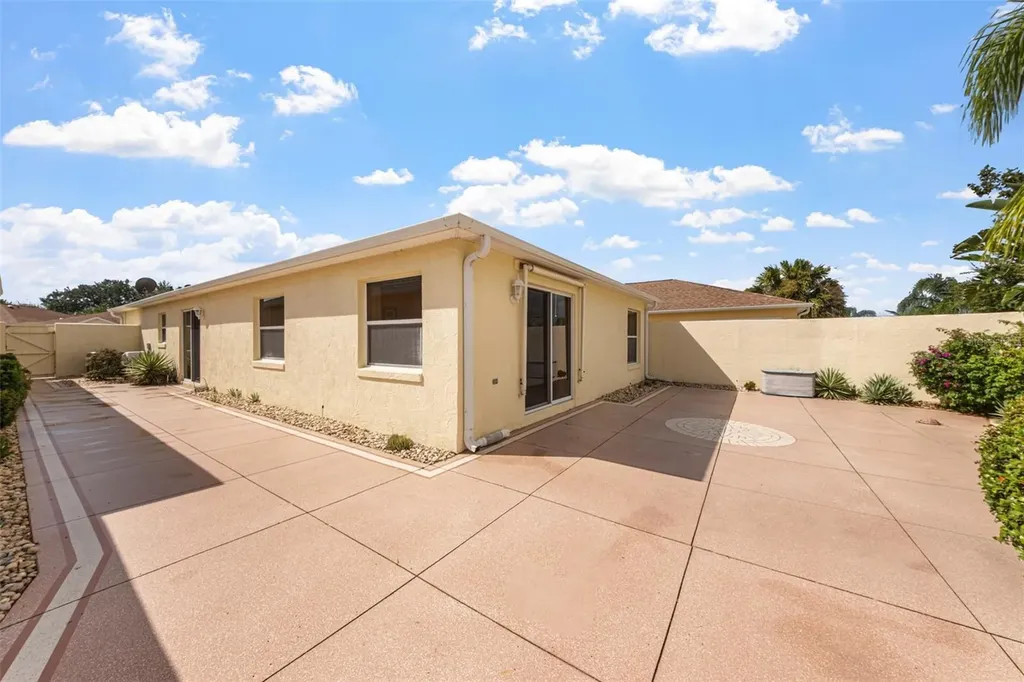 1137 Santa Cruz Drive The Villages FL 32162
