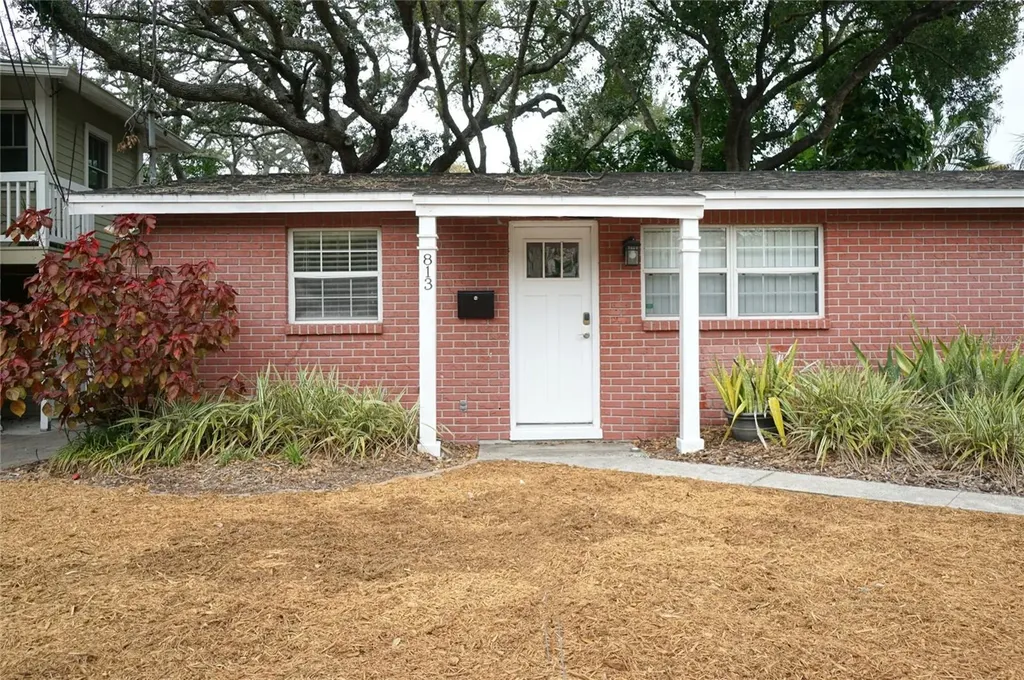 813 S Freemont Avenue Tampa FL 33606