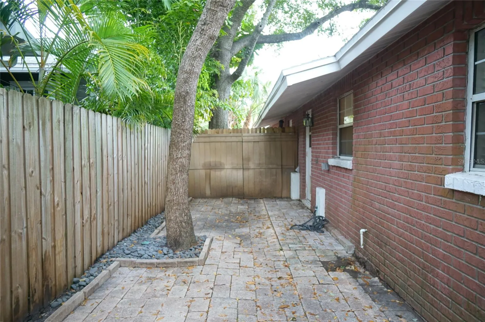 813 S Freemont Avenue Tampa FL 33606