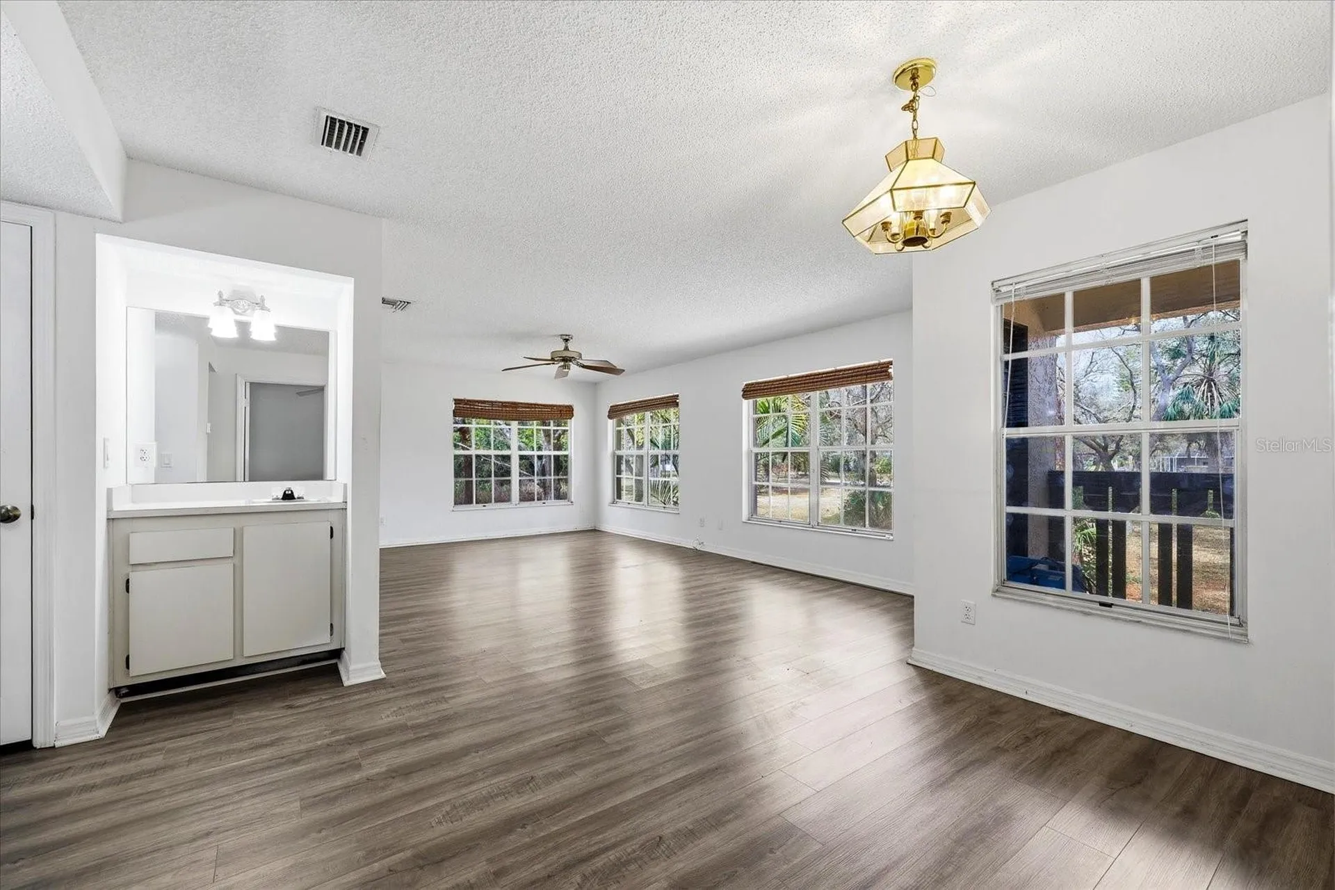 380 N Bayshore Boulevard Clearwater FL 33759