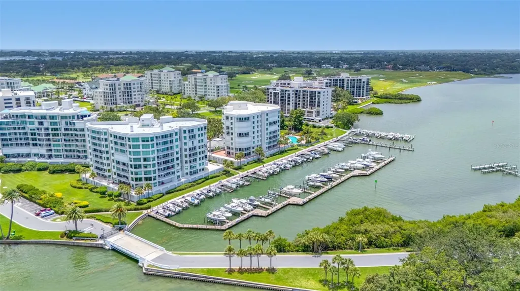 220 Belleview Boulevard Belleair FL 33756