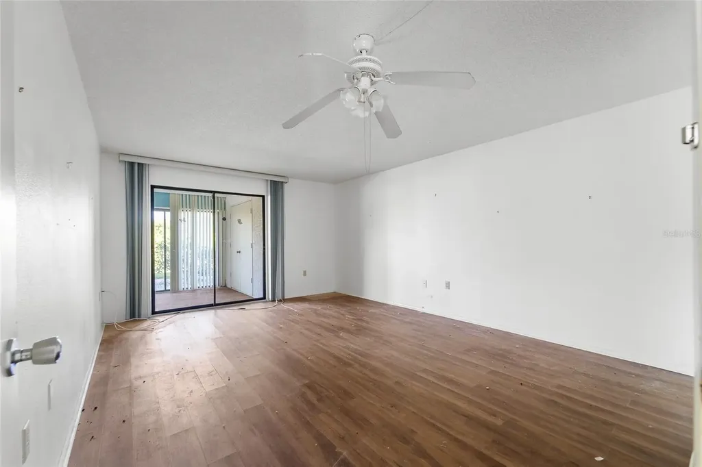 614 Spring Lakes Boulevard Bradenton FL 34210