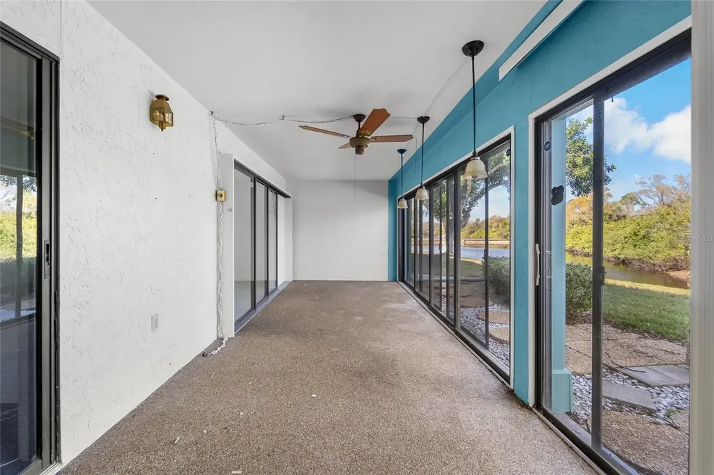 614 Spring Lakes Boulevard Bradenton FL 34210