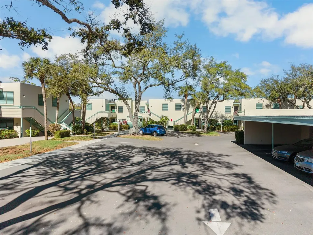 614 Spring Lakes Boulevard Bradenton FL 34210