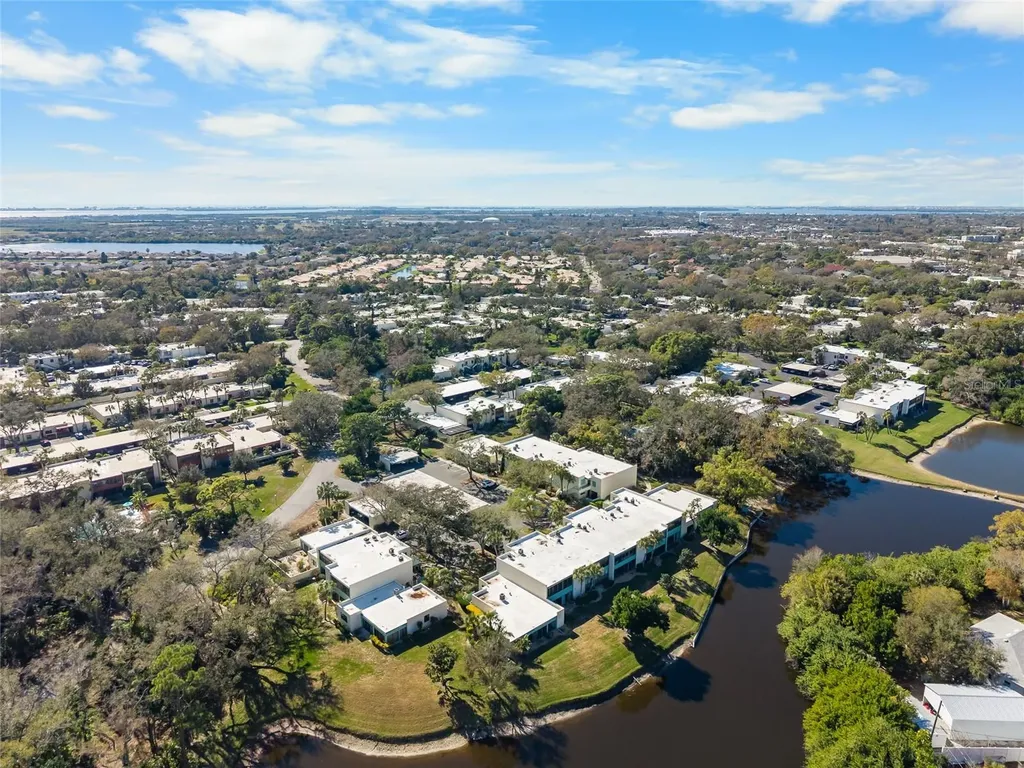 614 Spring Lakes Boulevard Bradenton FL 34210