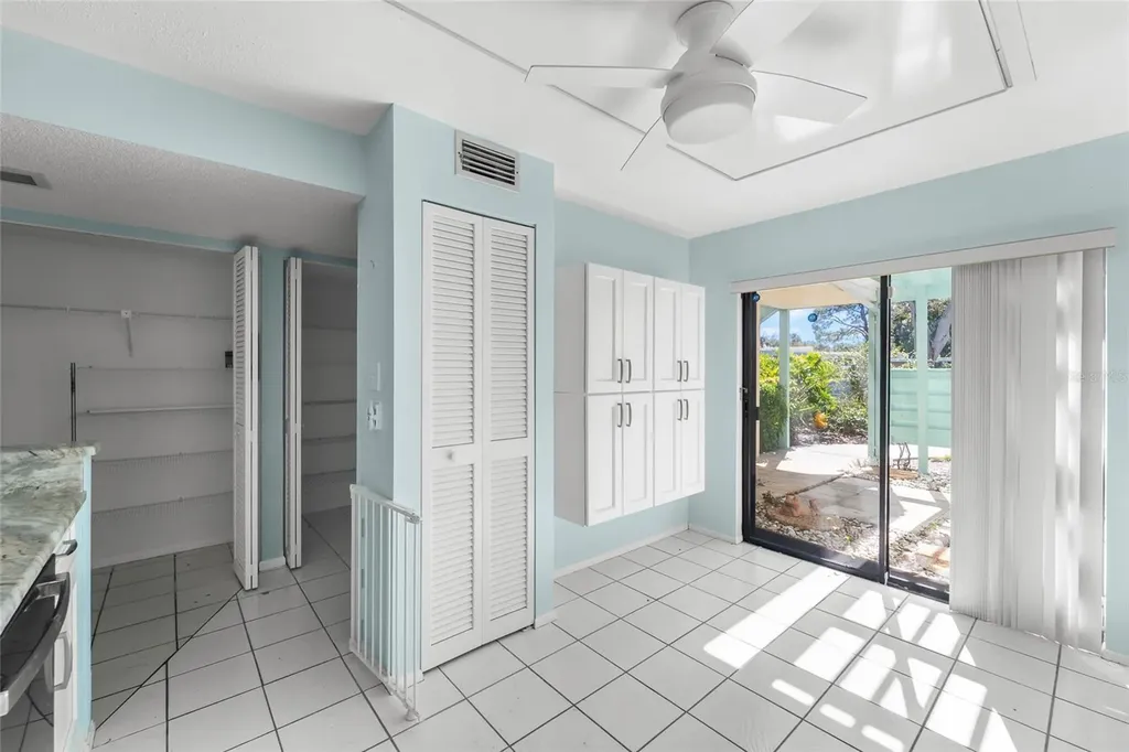 614 Spring Lakes Boulevard Bradenton FL 34210