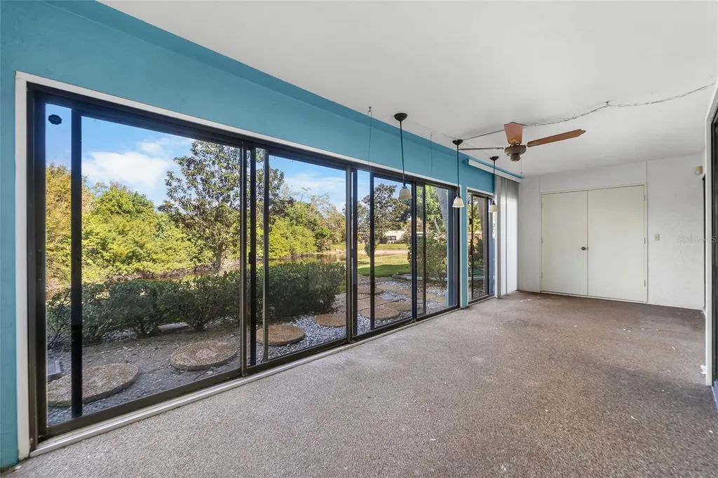 614 Spring Lakes Boulevard Bradenton FL 34210