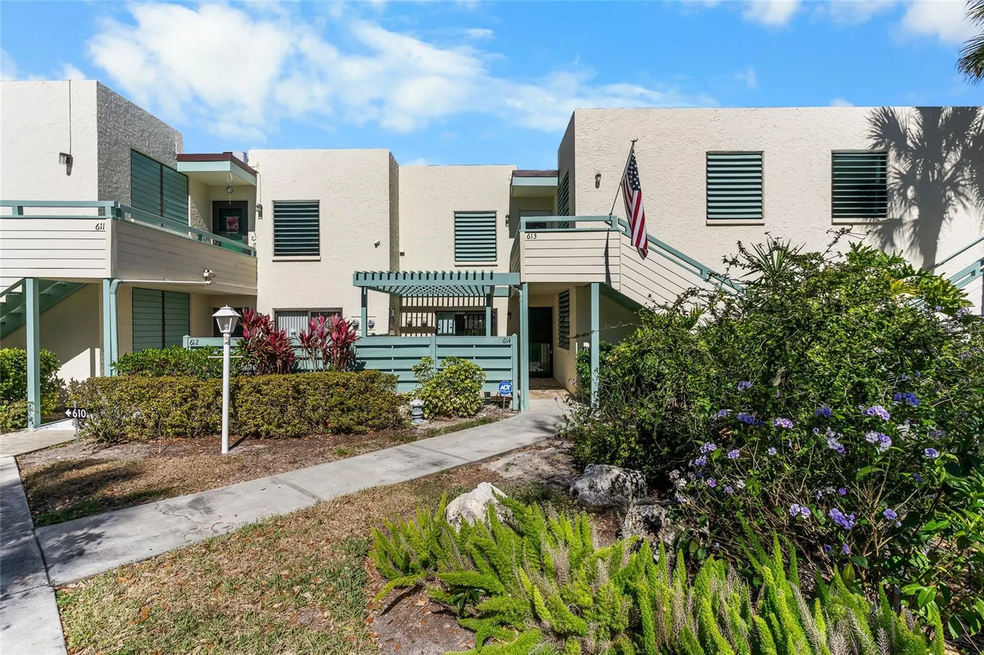 614 Spring Lakes Boulevard Bradenton FL 34210