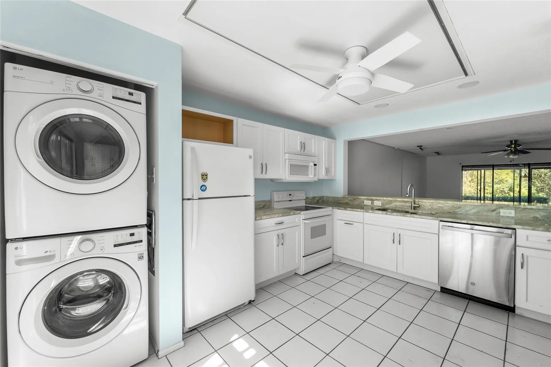 614 Spring Lakes Boulevard Bradenton FL 34210