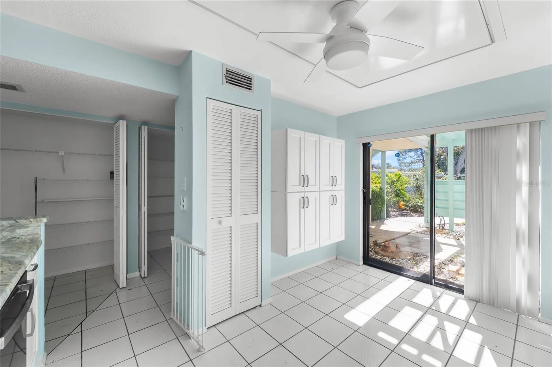 614 Spring Lakes Boulevard Bradenton FL 34210
