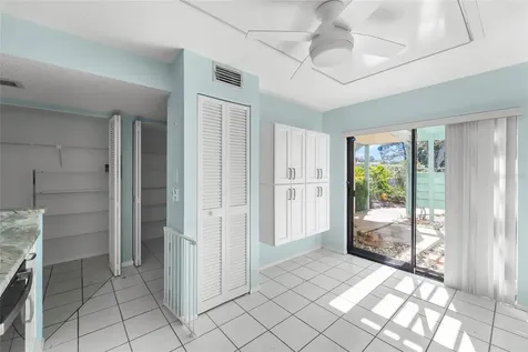614 Spring Lakes Boulevard Bradenton FL 34210