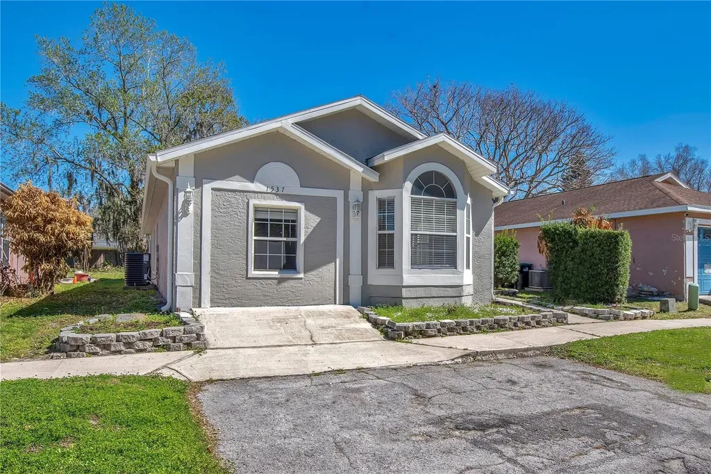 1537 Rivers Edge Drive Orlando FL 32825