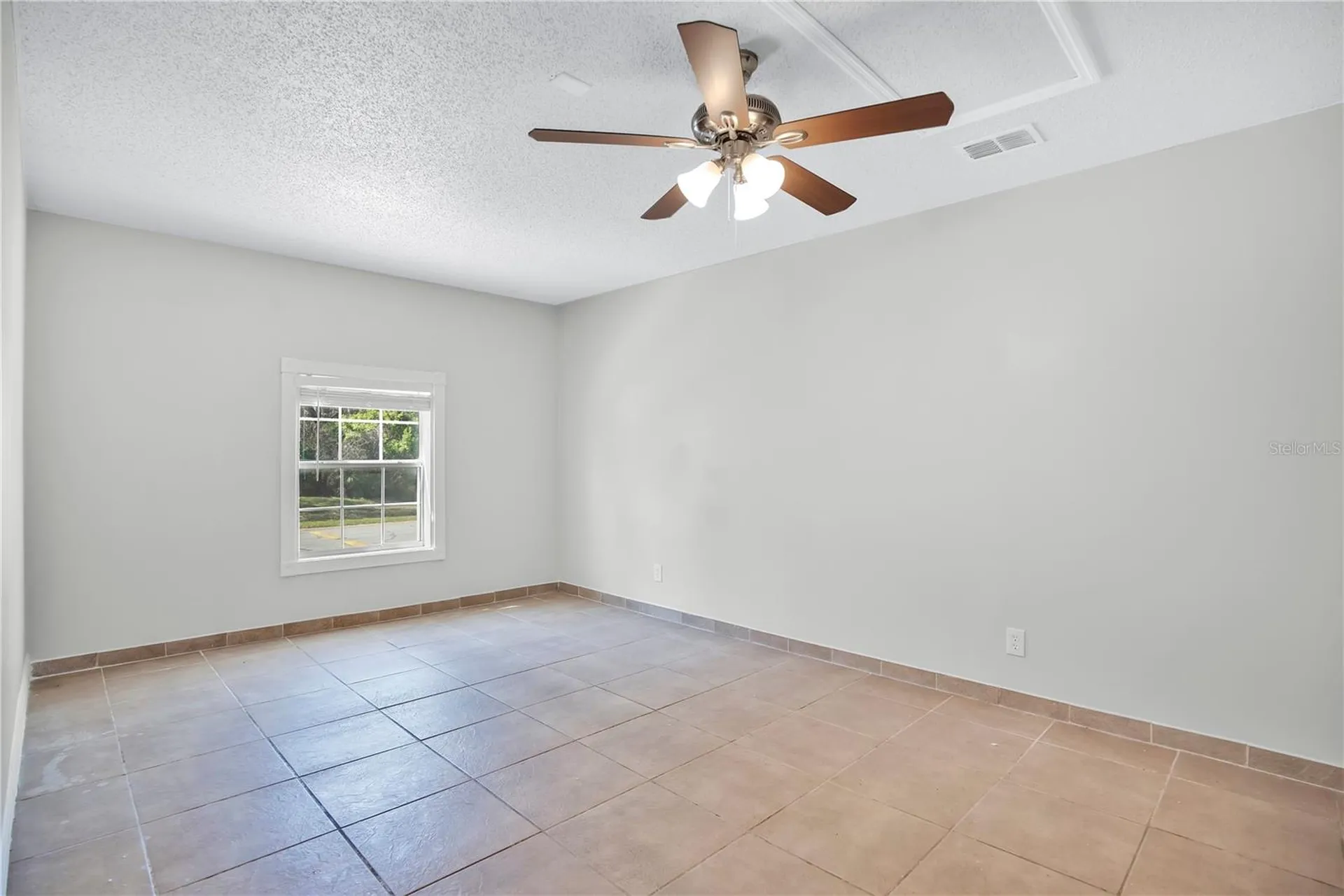1537 Rivers Edge Drive Orlando FL 32825