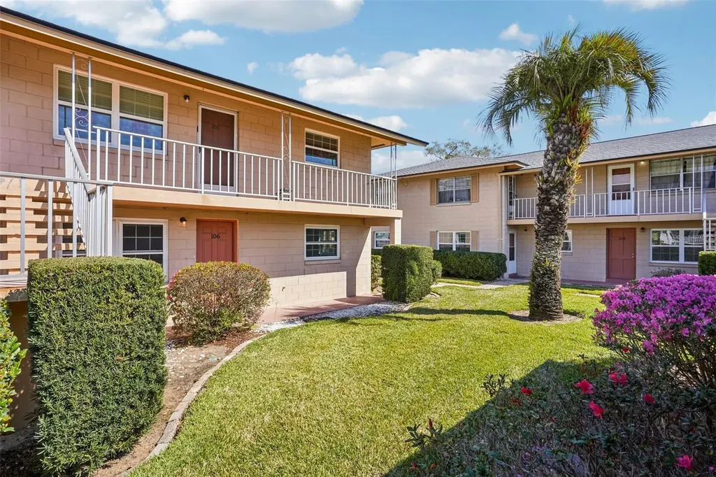 1100 E Caroline Street Tavares FL 32778