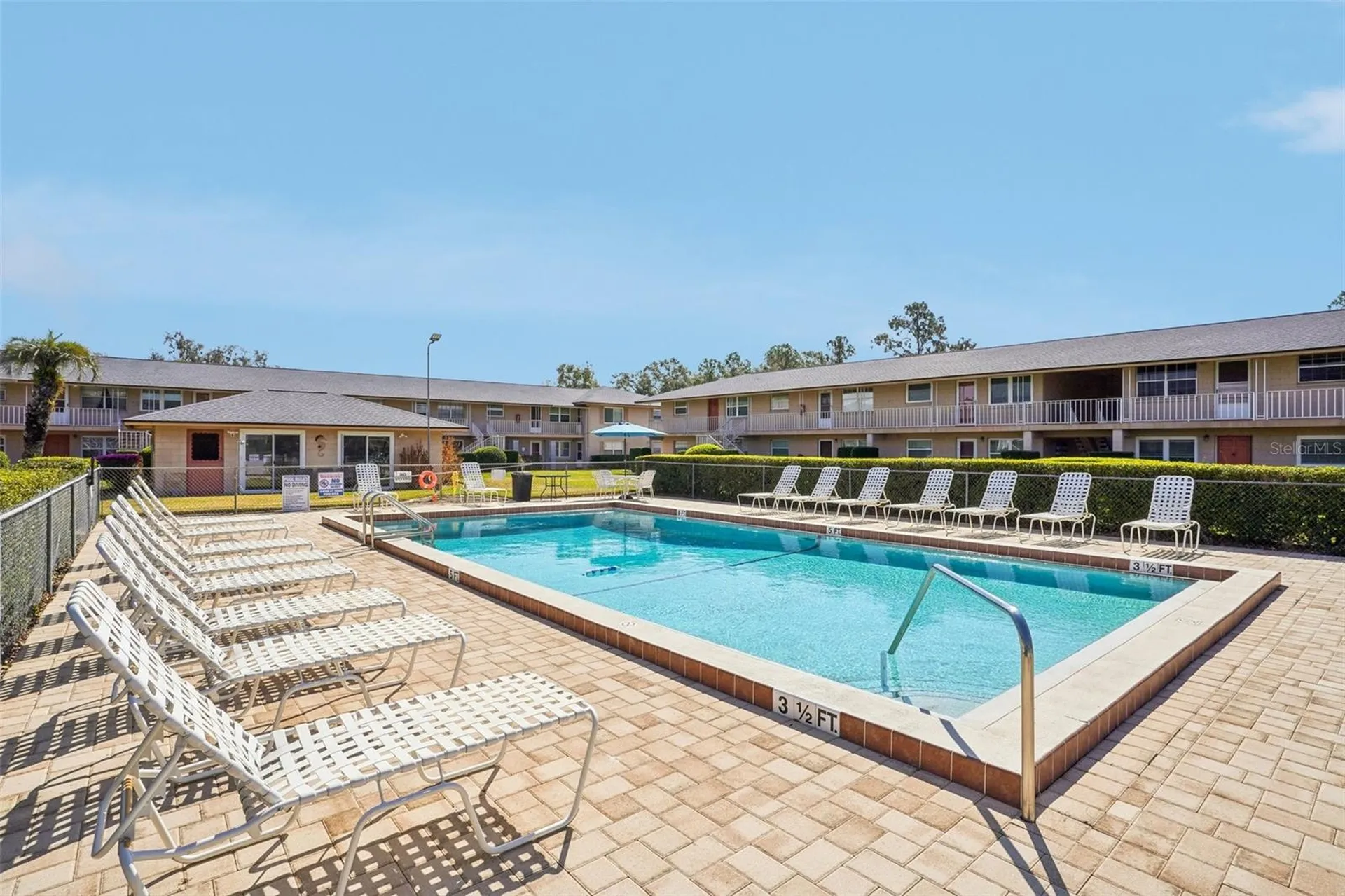 1100 E Caroline Street Tavares FL 32778