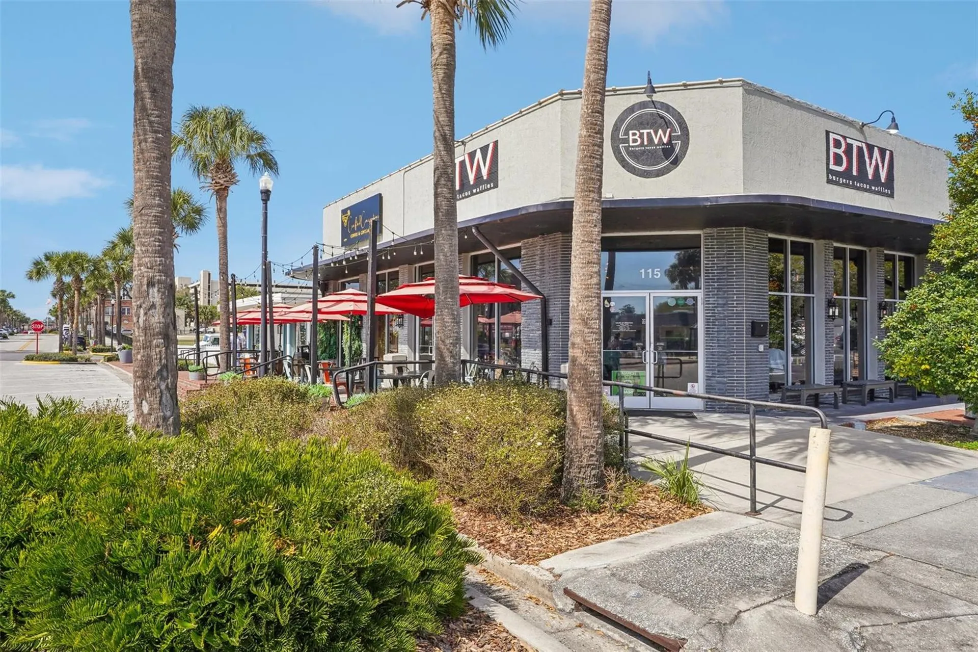 1100 E Caroline Street Tavares FL 32778