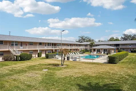 1100 E Caroline Street Tavares FL 32778