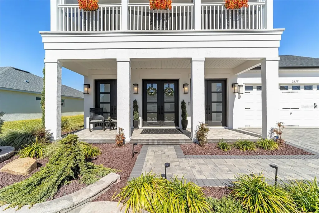 2577 Zawacki Path Middleton FL 34762