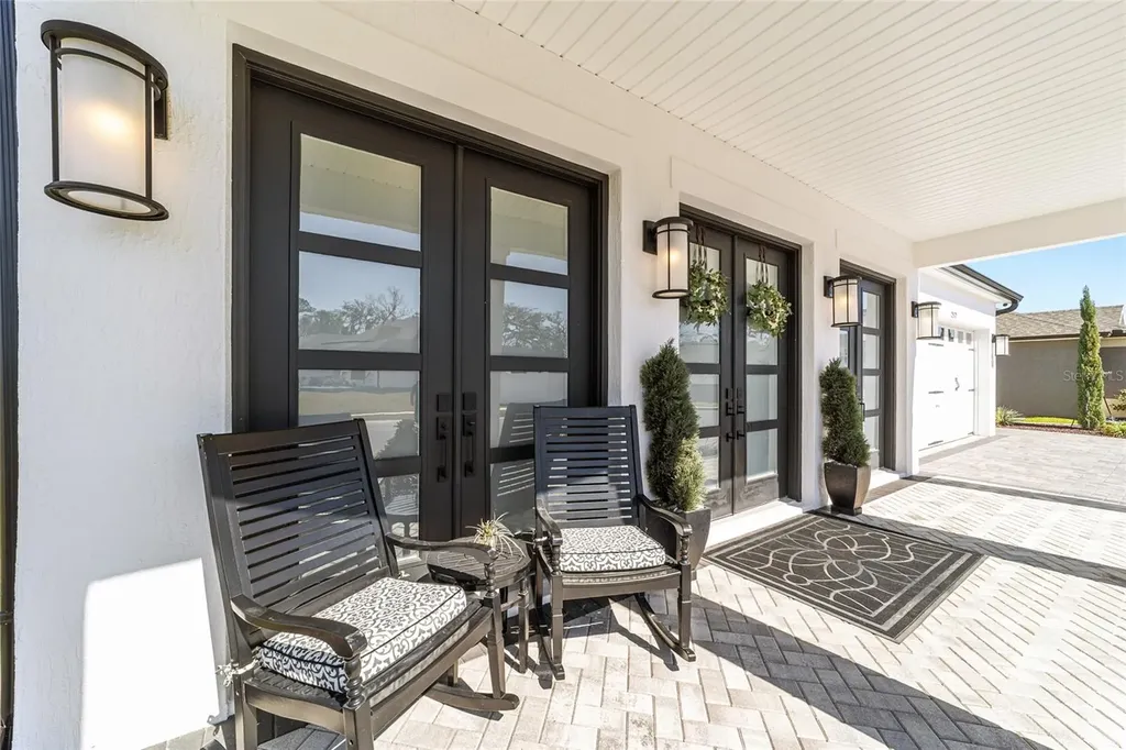 2577 Zawacki Path Middleton FL 34762