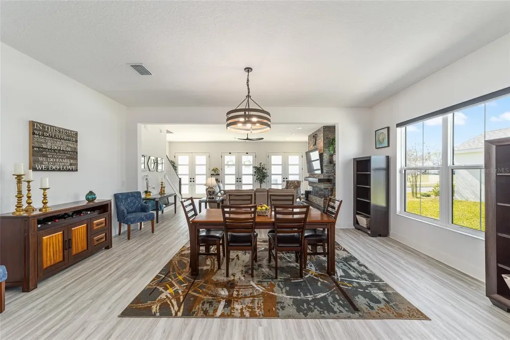 2577 Zawacki Path Middleton FL 34762