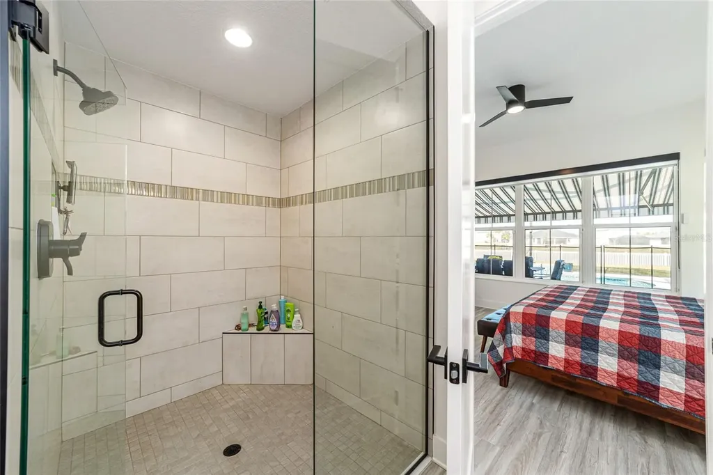2577 Zawacki Path Middleton FL 34762