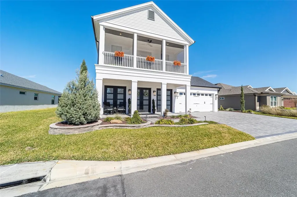 2577 Zawacki Path Middleton FL 34762