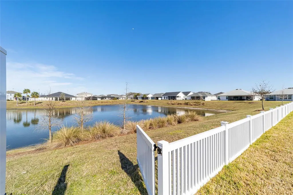 2577 Zawacki Path Middleton FL 34762