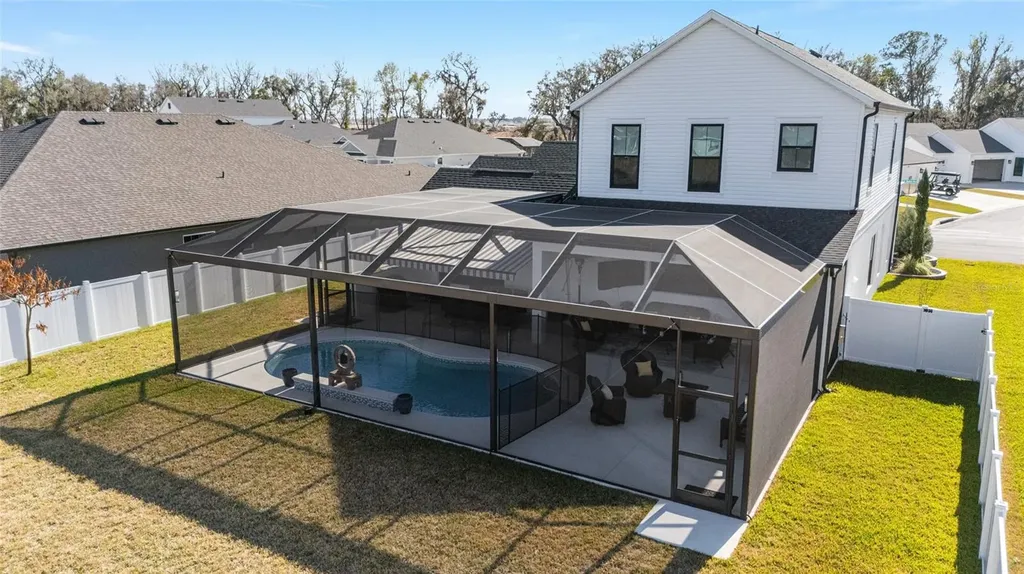 2577 Zawacki Path Middleton FL 34762