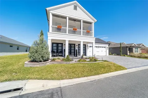 2577 Zawacki Path Middleton FL 34762