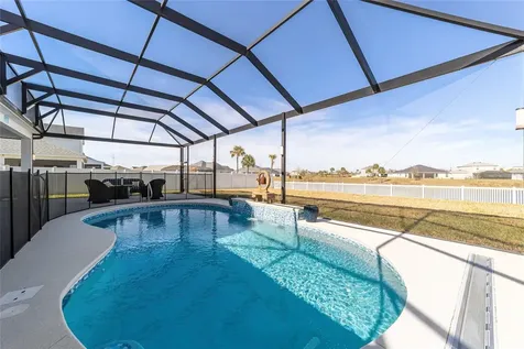 2577 Zawacki Path Middleton FL 34762