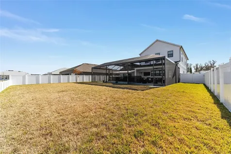 2577 Zawacki Path Middleton FL 34762