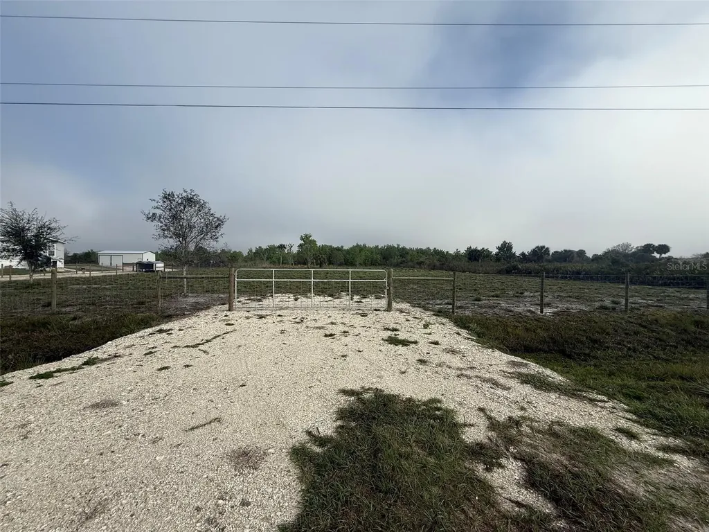 18935 NW 268th Street Okeechobee FL 34972