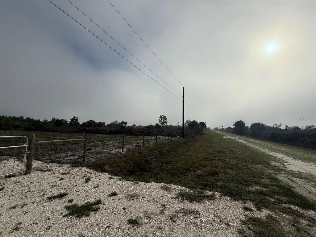18935 NW 268th Street Okeechobee FL 34972