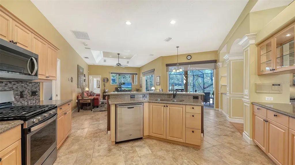 5566 Magnolia Tree Terrace Sarasota FL 34233
