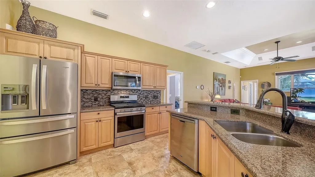 5566 Magnolia Tree Terrace Sarasota FL 34233