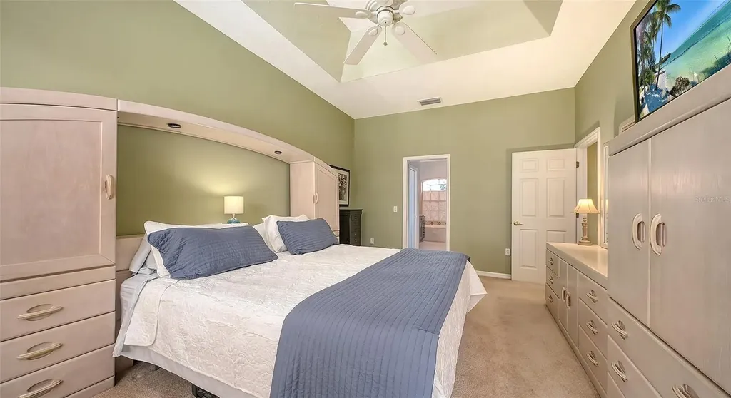 5566 Magnolia Tree Terrace Sarasota FL 34233
