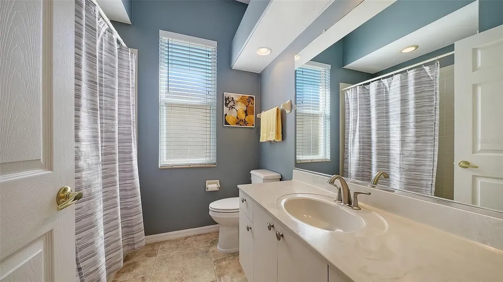 5566 Magnolia Tree Terrace Sarasota FL 34233