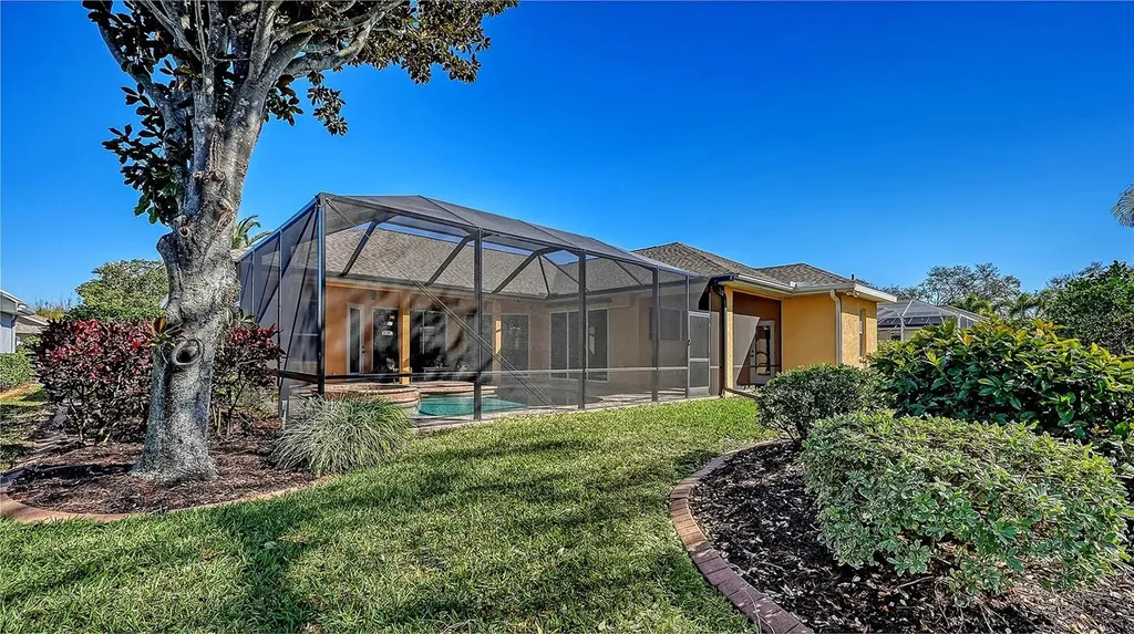 5566 Magnolia Tree Terrace Sarasota FL 34233