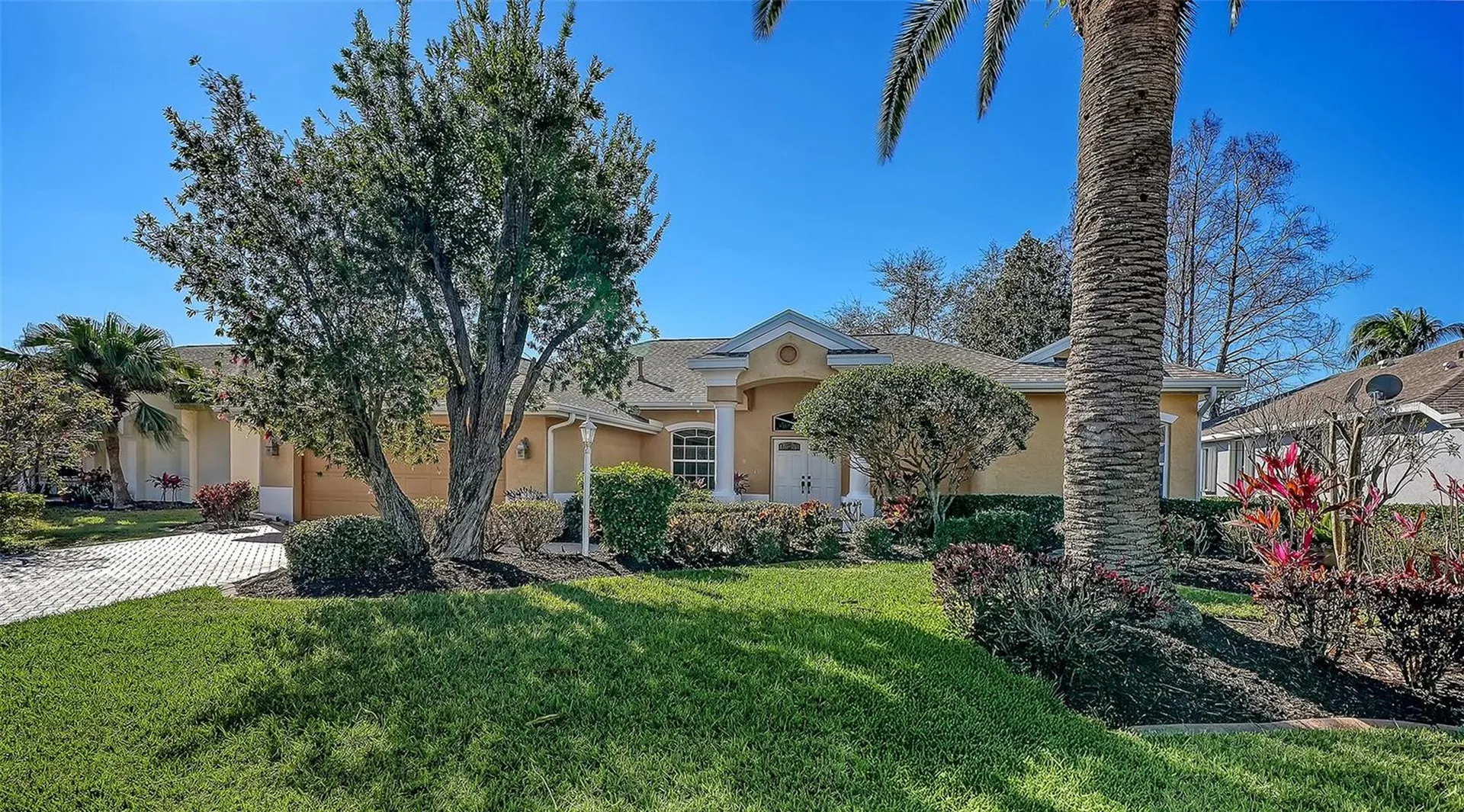 5566 Magnolia Tree Terrace Sarasota FL 34233