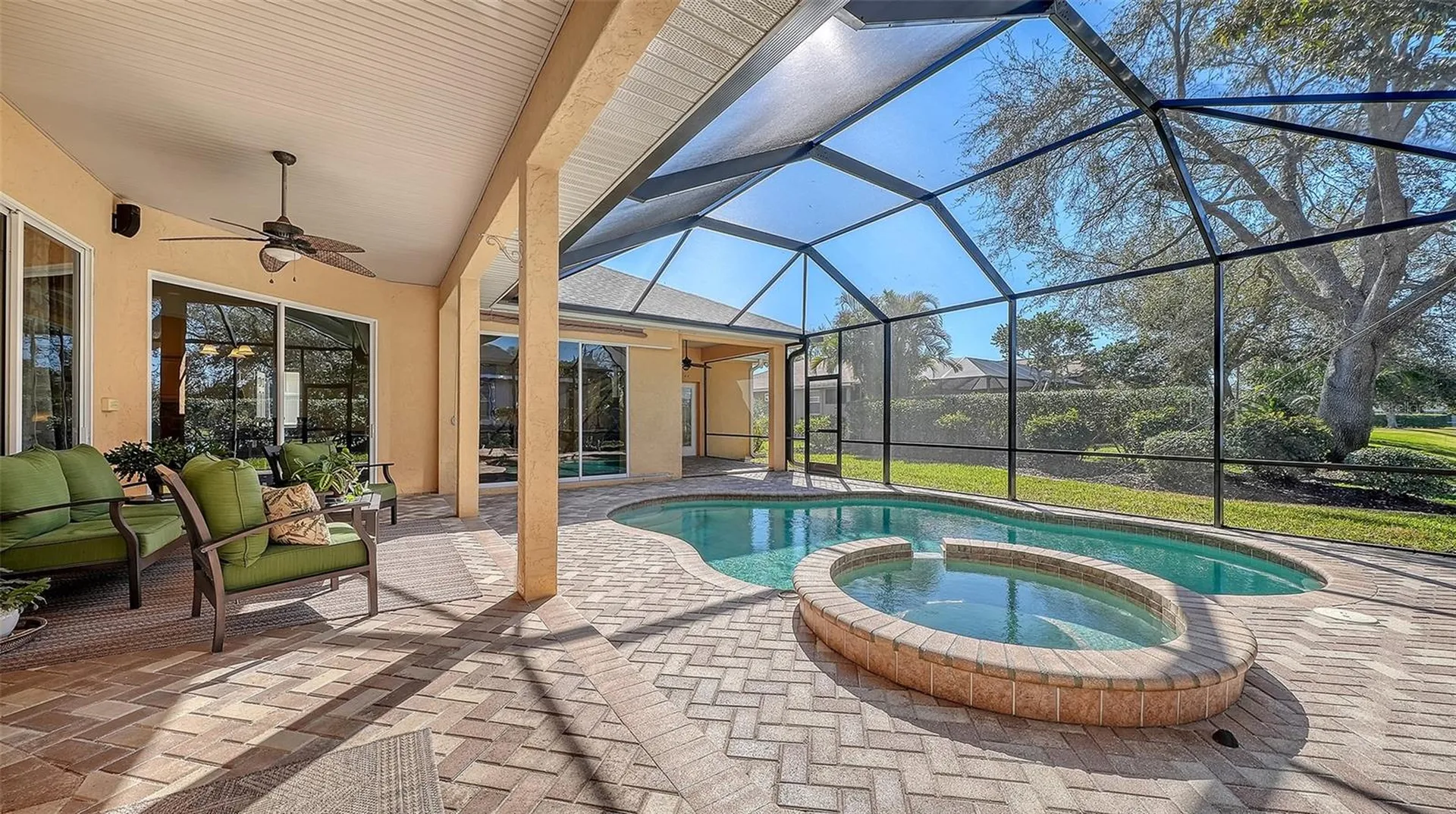 5566 Magnolia Tree Terrace Sarasota FL 34233