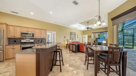 5566 Magnolia Tree Terrace Sarasota FL 34233