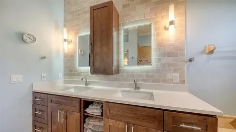 5566 Magnolia Tree Terrace Sarasota FL 34233